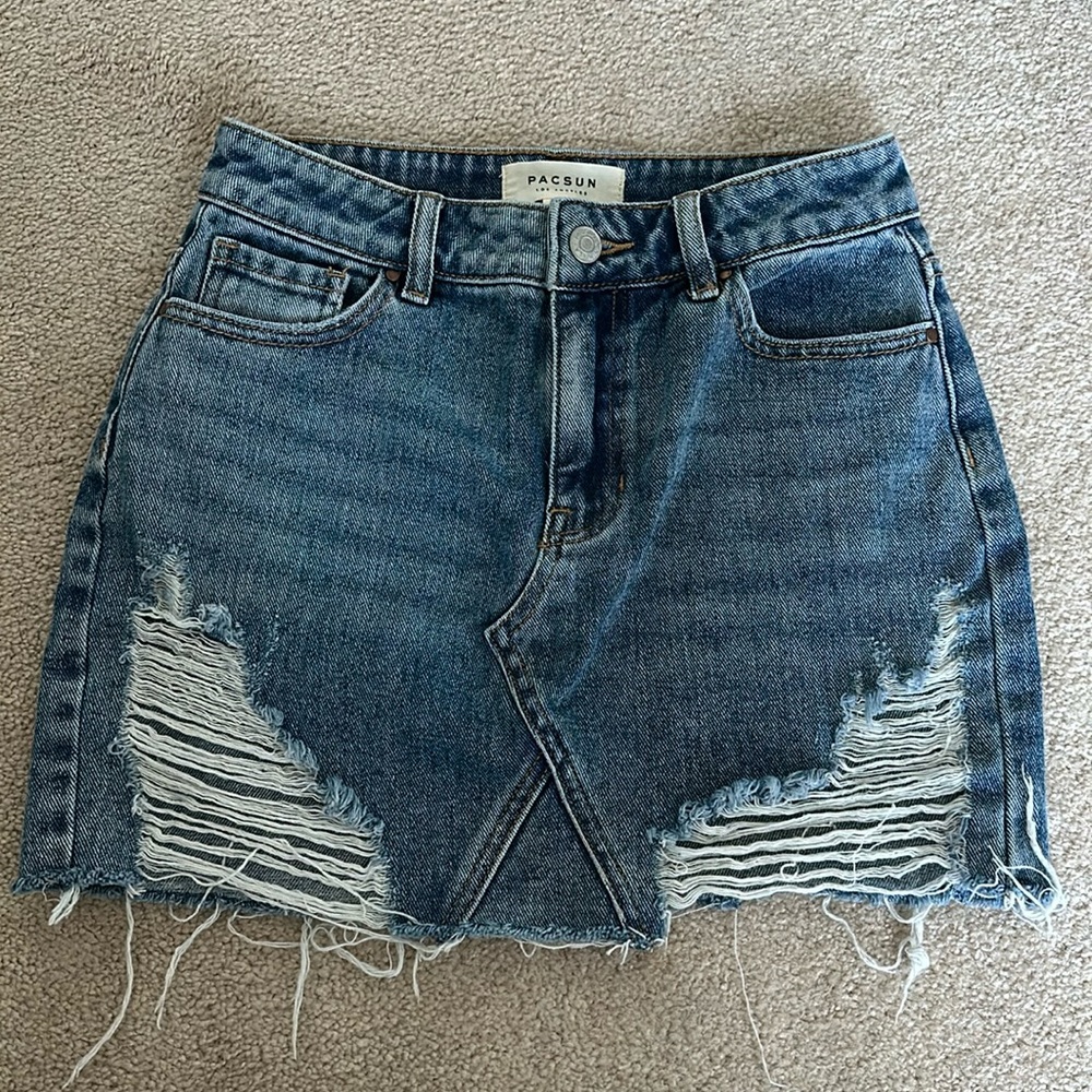 Adorable PacSun mini distressed denim skirt
